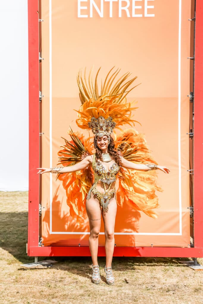 Zomer in het Zuiderpark tijdens het openluchtfestival in het Zuiderparktheater Den Haag